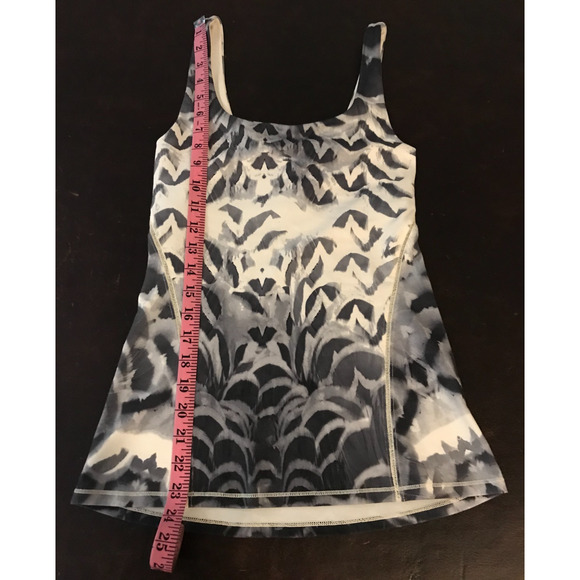 Lululemon Amala Tank Pretty Plume Angel Wing Black - Size 4 - Picture 9 of 10